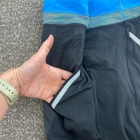 Lululemon Cropped Jogger - Picture 3 of 7